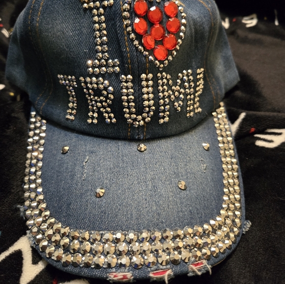 Accessories - RHINESTONE TRUMP HAT